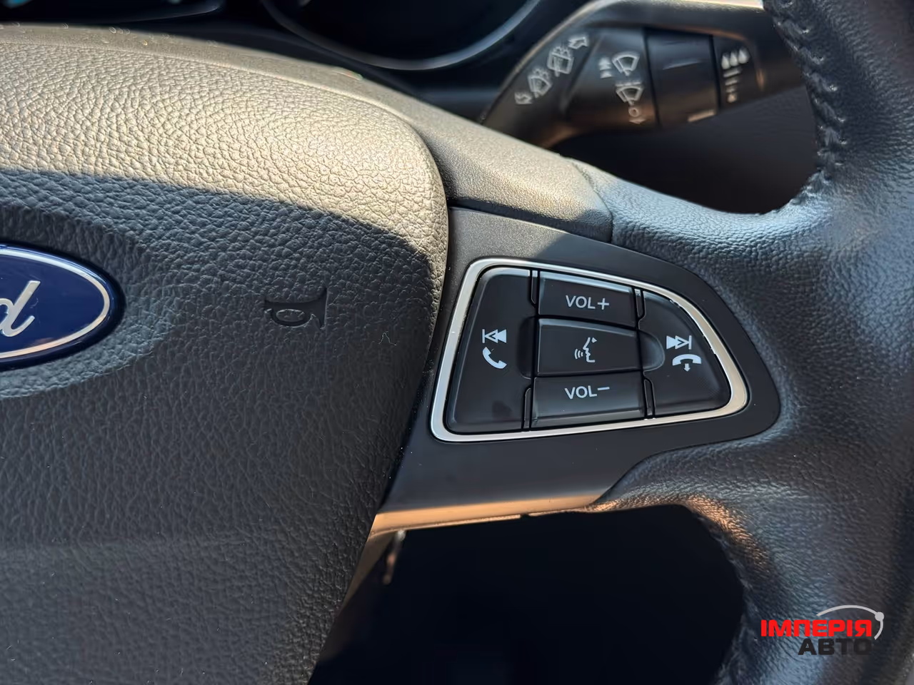 Ford Escape - фото 37
