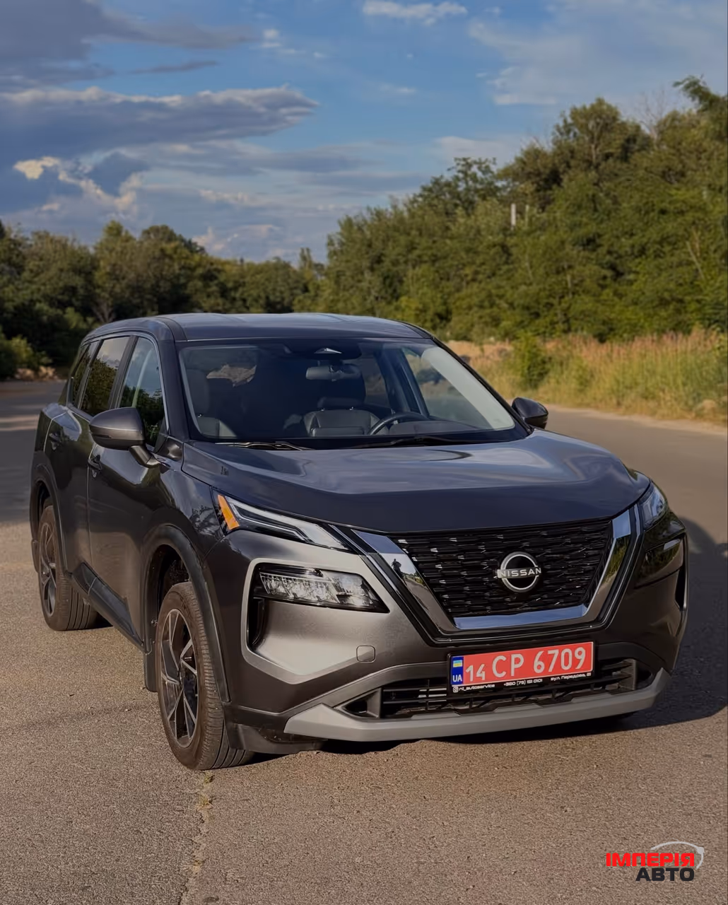 Nissan Rogue - фото 1