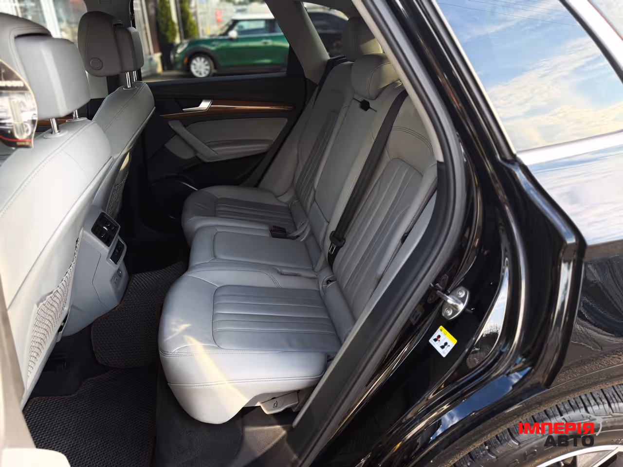 Audi Q5 - фото 8