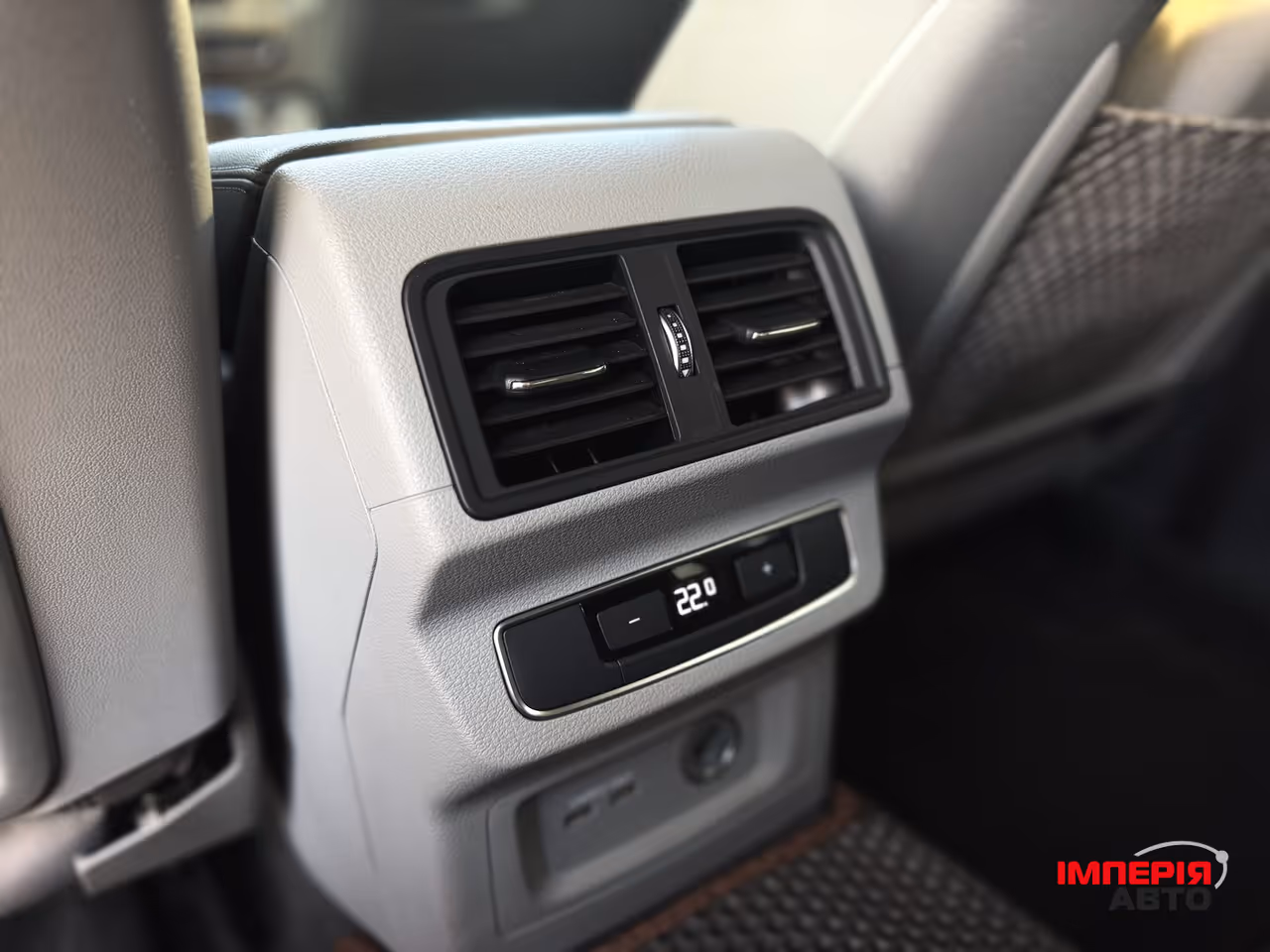 Audi Q5 - фото 9
