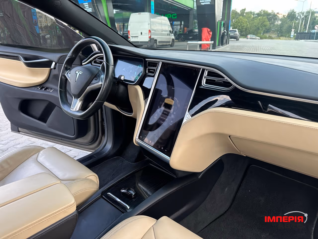 Tesla Model X - фото 25