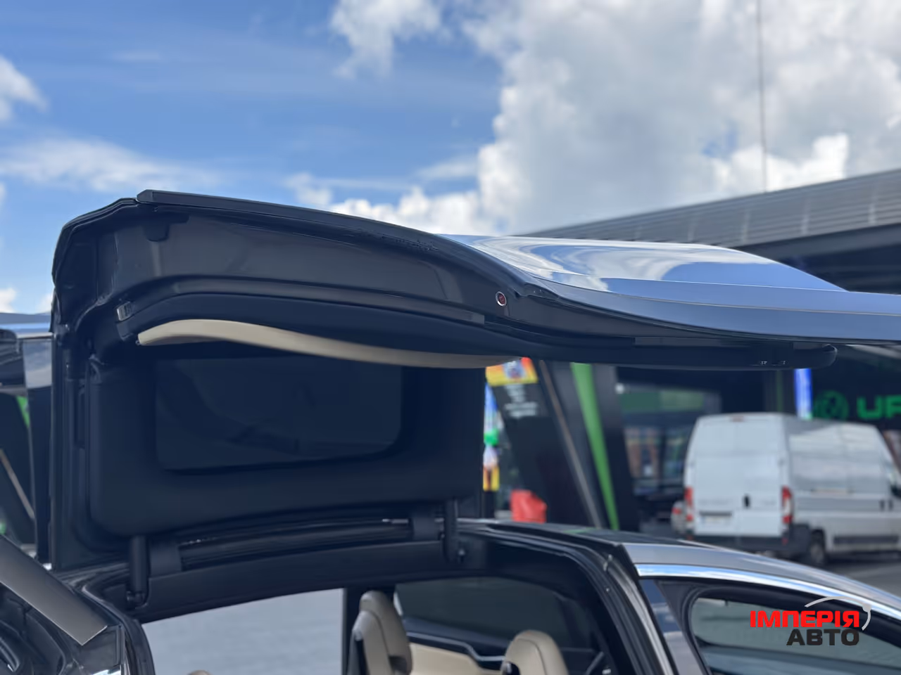 Tesla Model X - фото 18