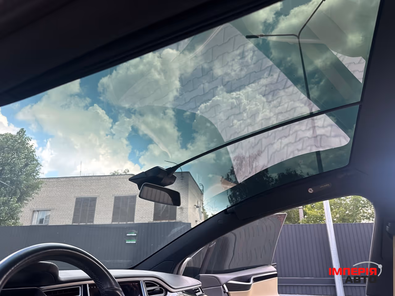 Tesla Model X - фото 12