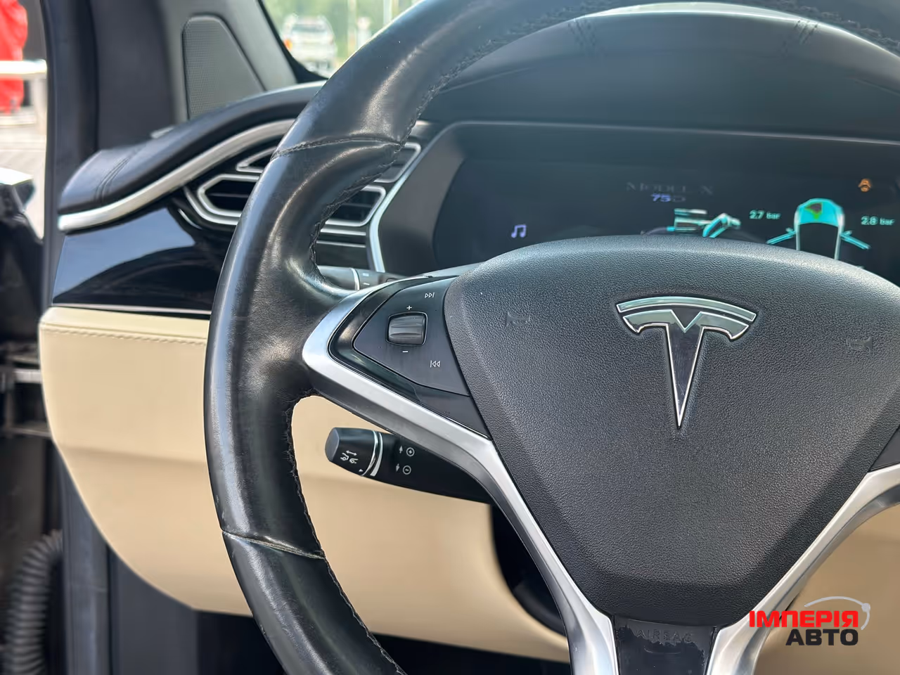 Tesla Model X - фото 33