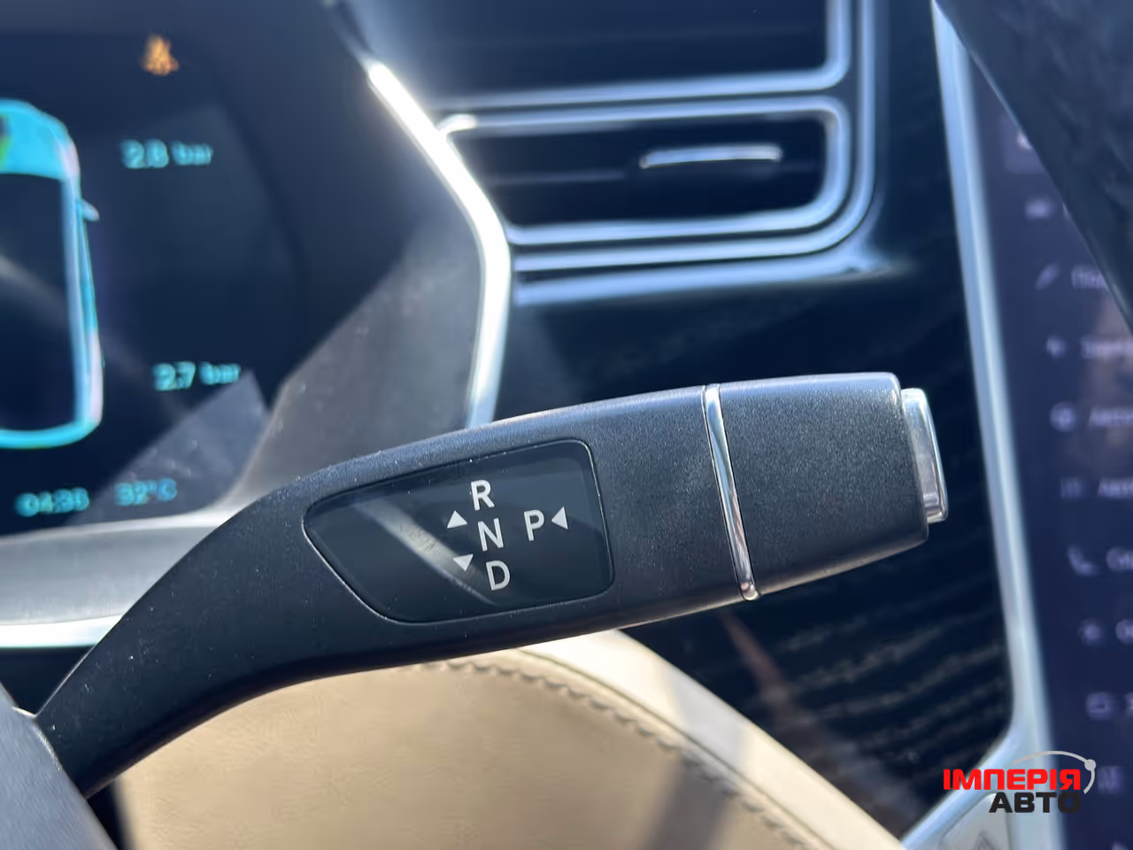 Tesla Model X - фото 43