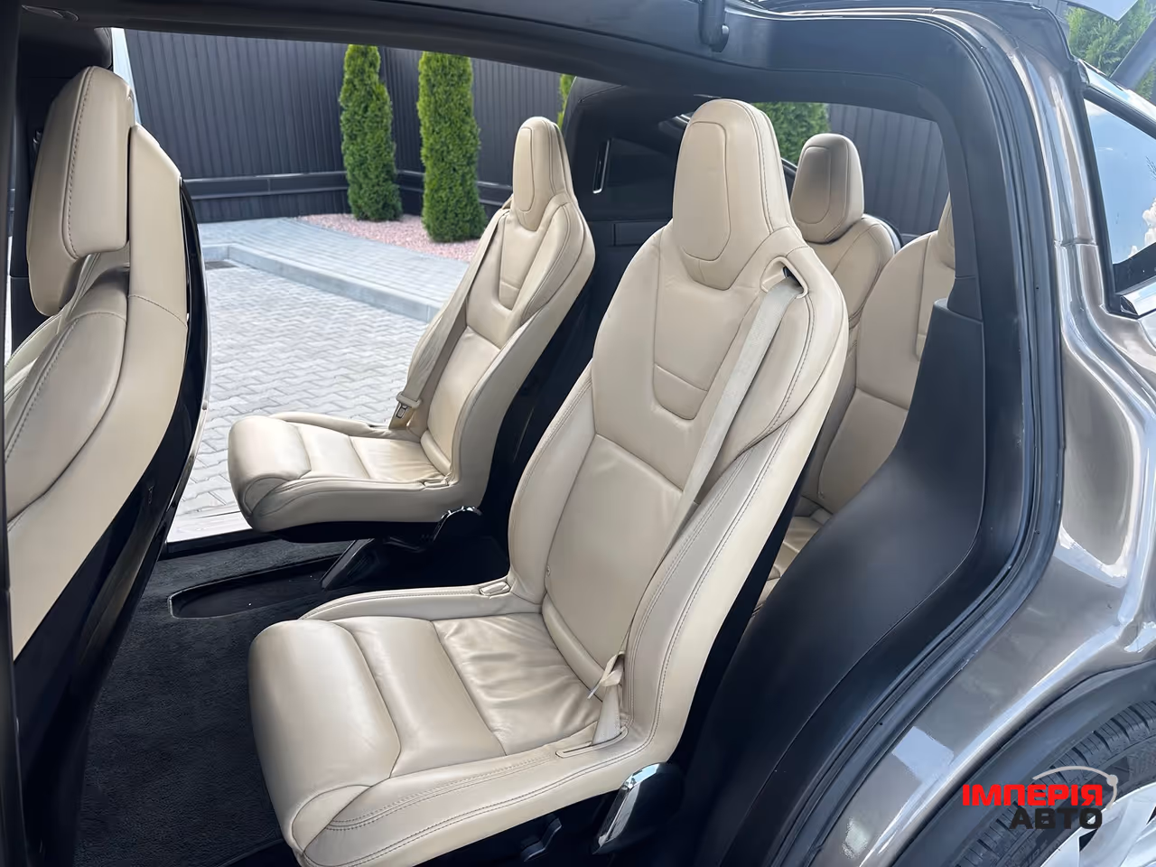Tesla Model X - фото 13