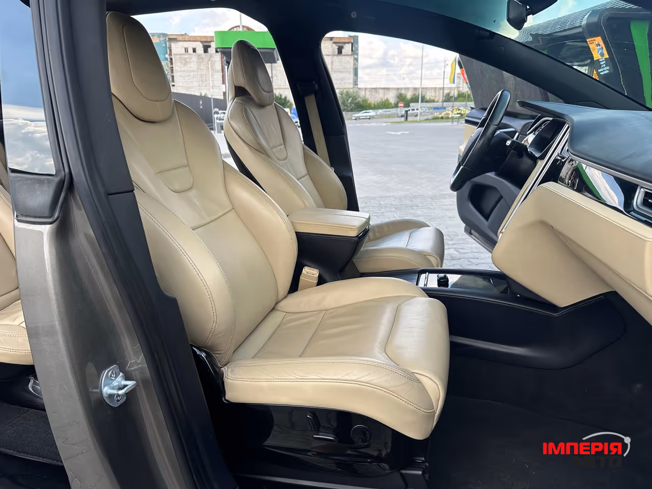 Tesla Model X - фото 26