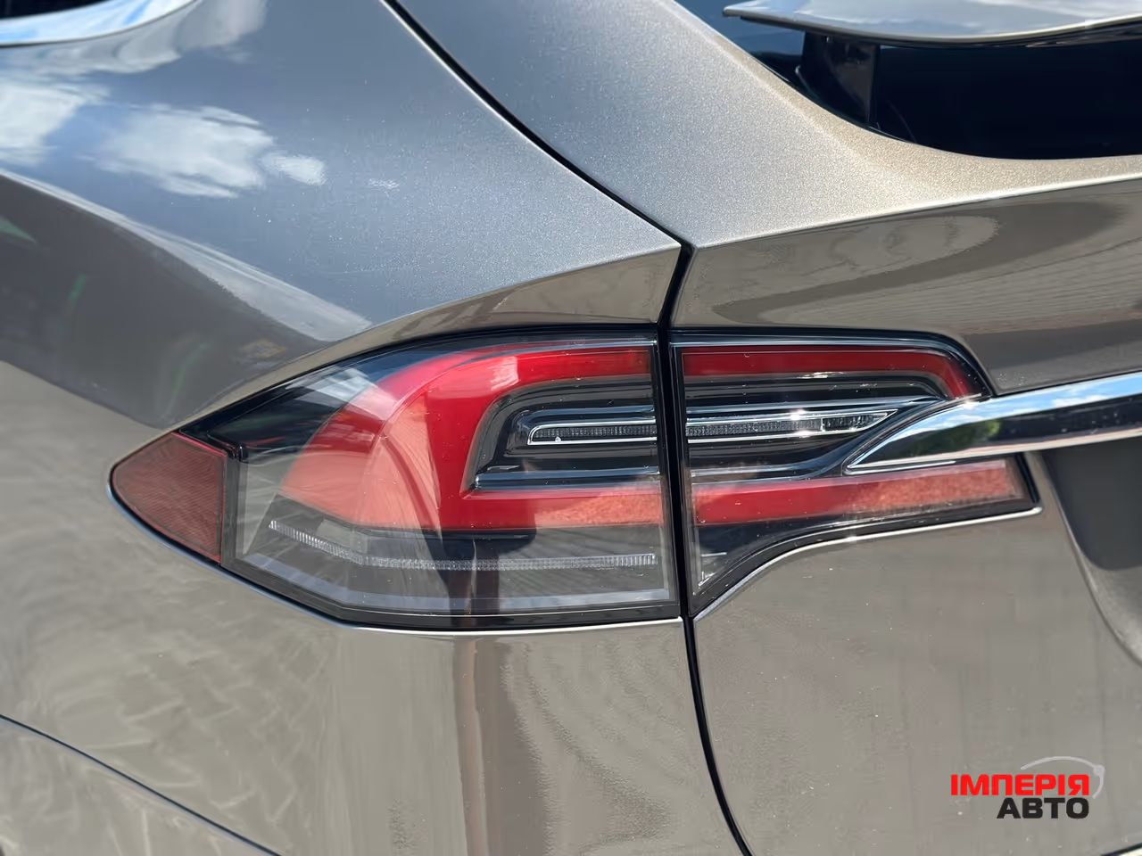 Tesla Model X - фото 51
