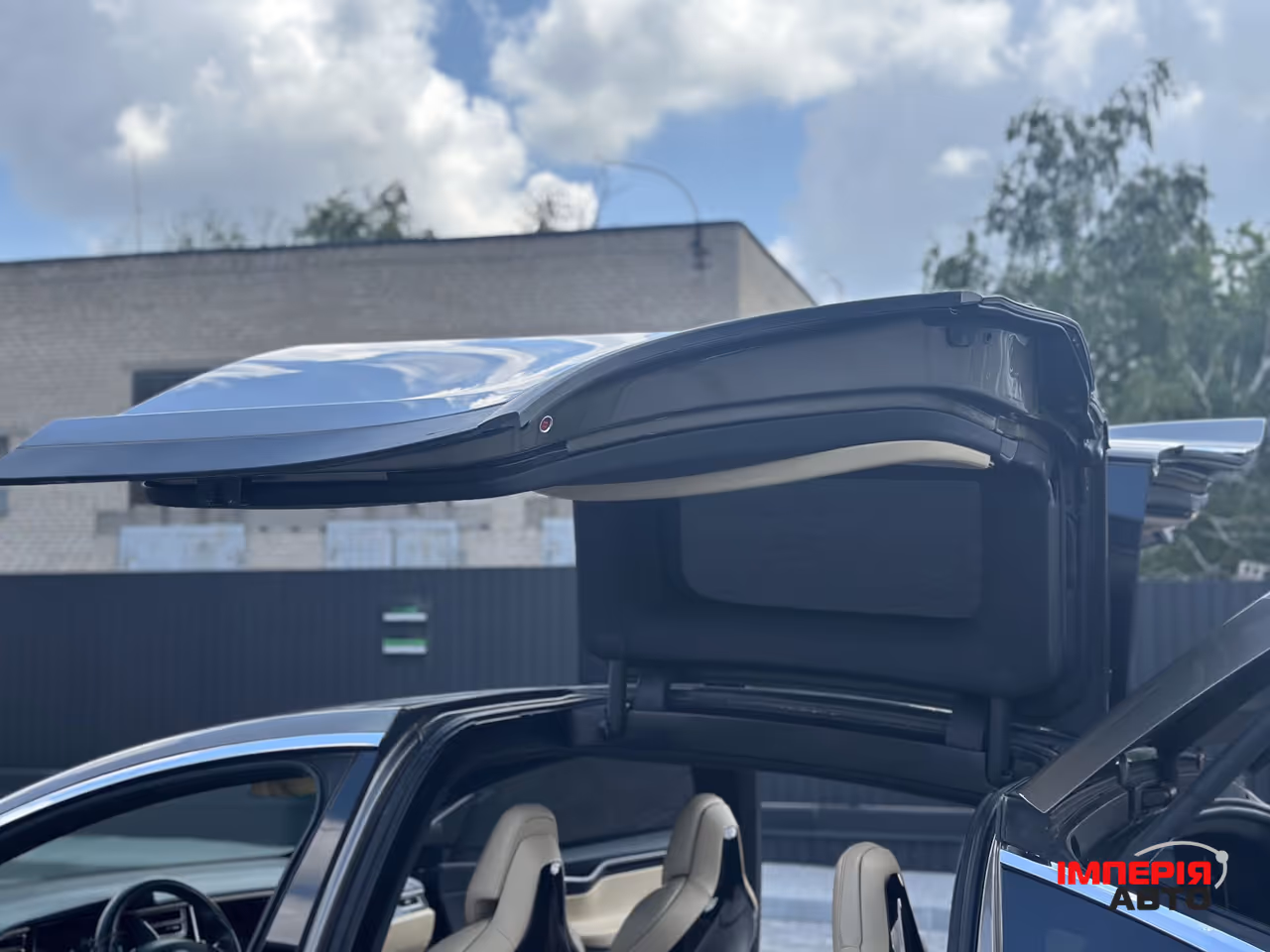 Tesla Model X - фото 14