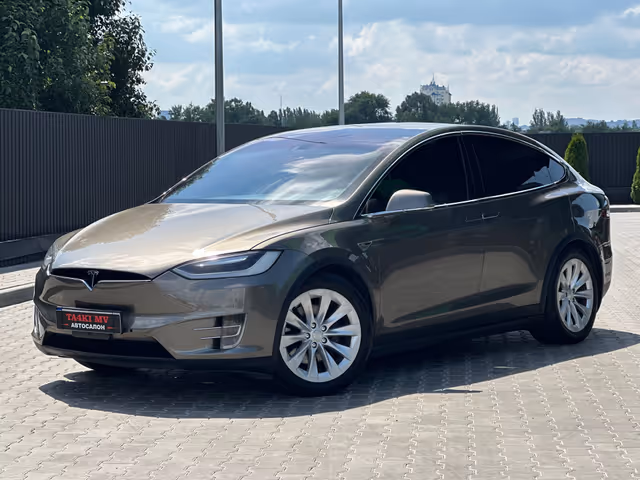 Tesla Model X - зображення 1