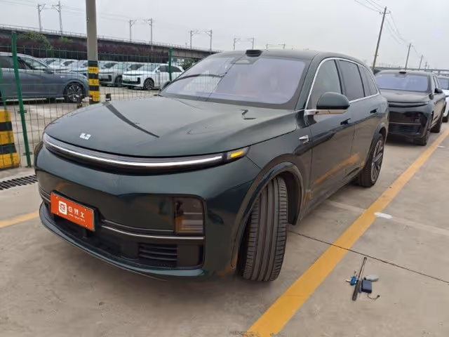 LiXiang L7 - фото 1