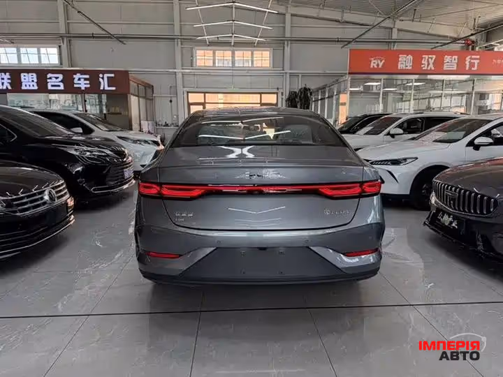 BYD Qin Plus - фото 5