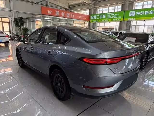 BYD Qin Plus - зображення 4