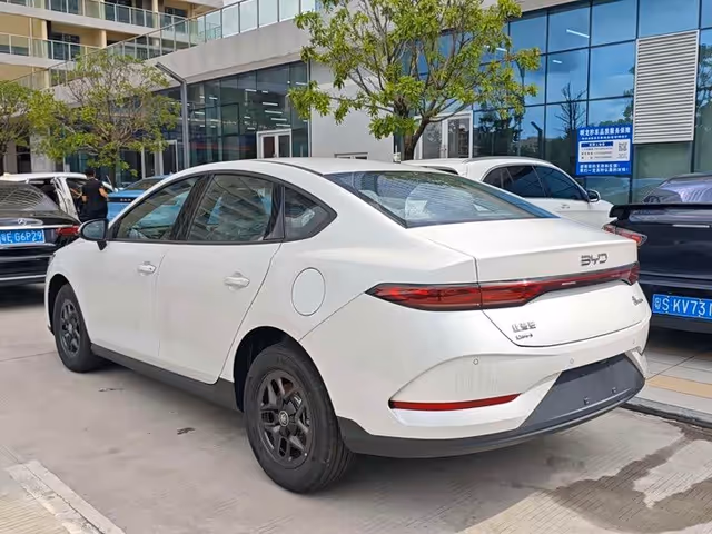 BYD Qin Plus - зображення 4