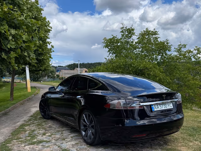 Tesla Model S - зображення 3