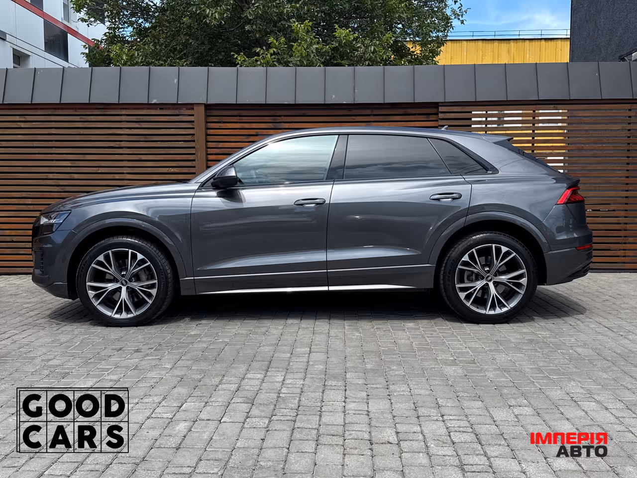 Audi Q8 - фото 4