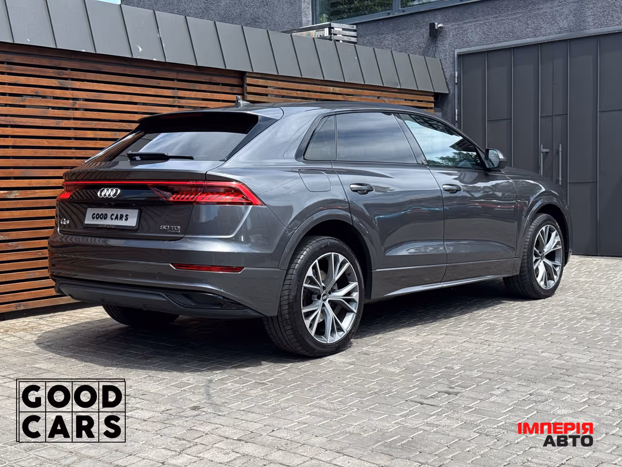 Audi Q8 - фото 7