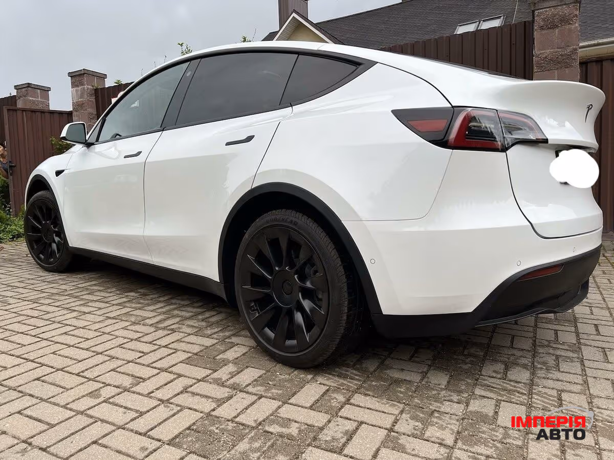 Tesla Model Y - фото 6