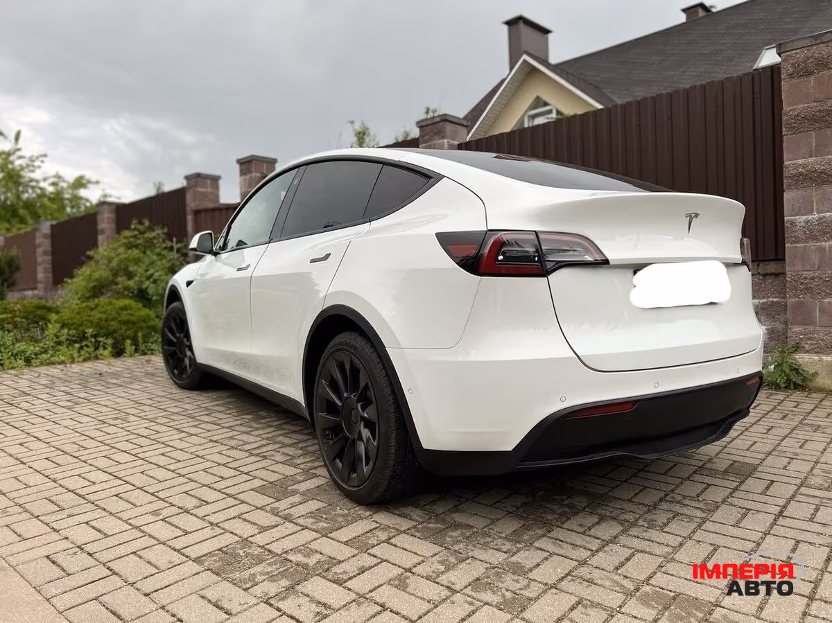 Tesla Model Y - фото 9