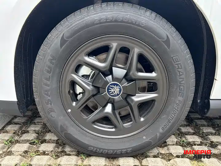 BYD Qin Plus - фото 11