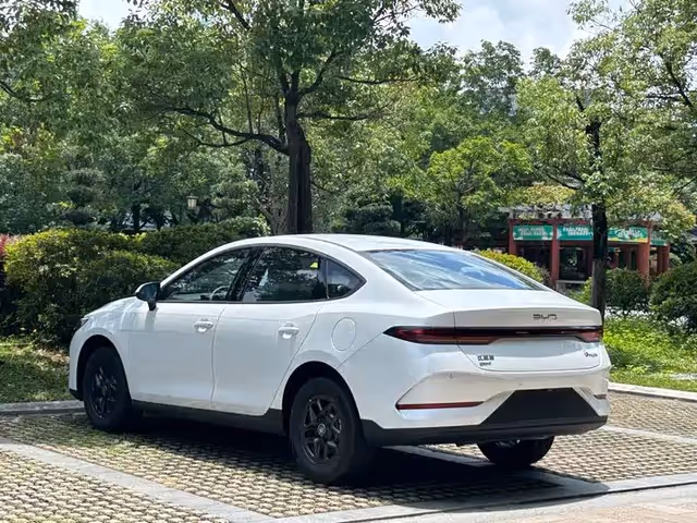 BYD Qin Plus - зображення 5