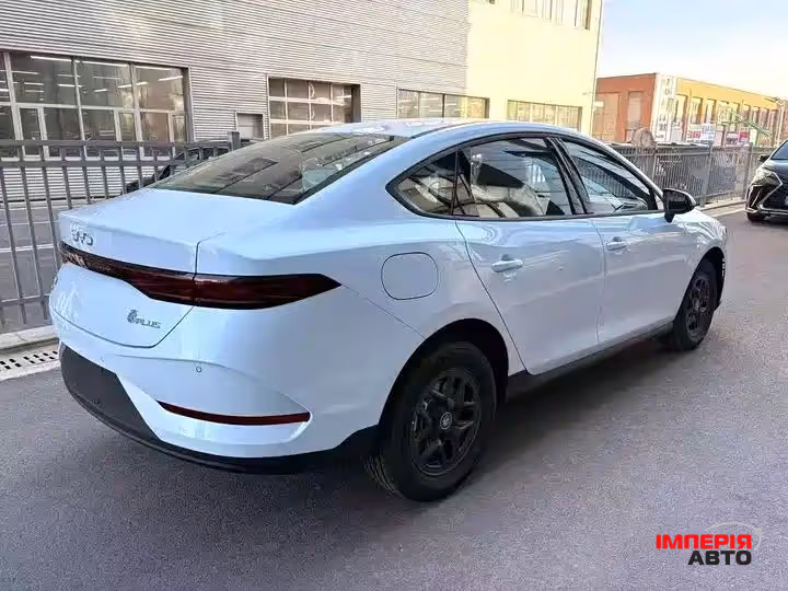 BYD Qin Plus - фото 5