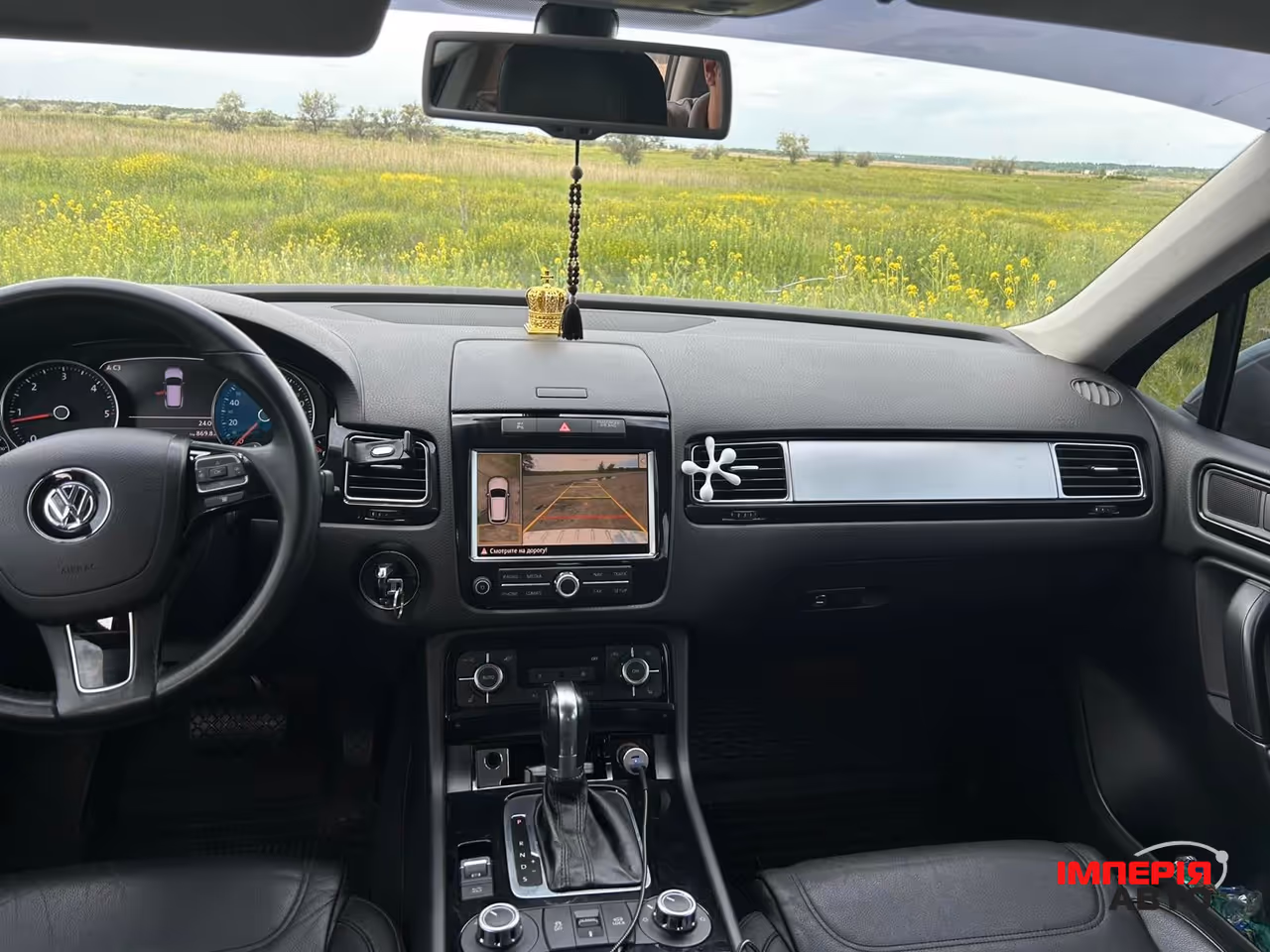 Volkswagen Touareg - фото 2