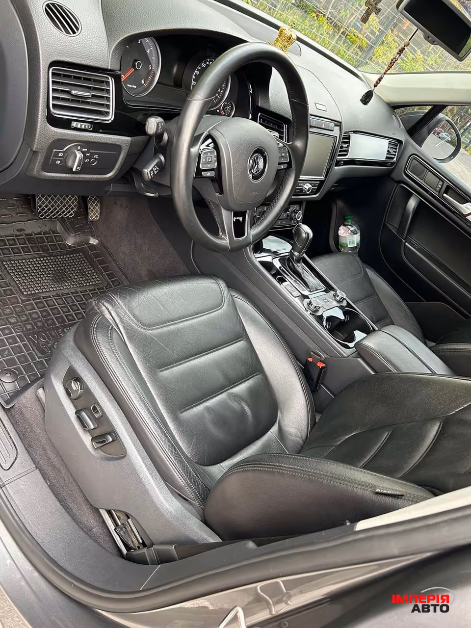 Volkswagen Touareg - фото 1