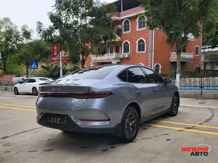BYD Qin Plus - фото 6