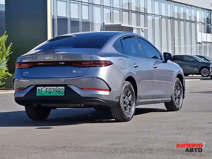 BYD Qin Plus - фото 5