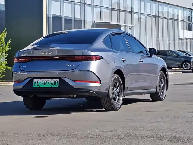 BYD Qin Plus - зображення 5