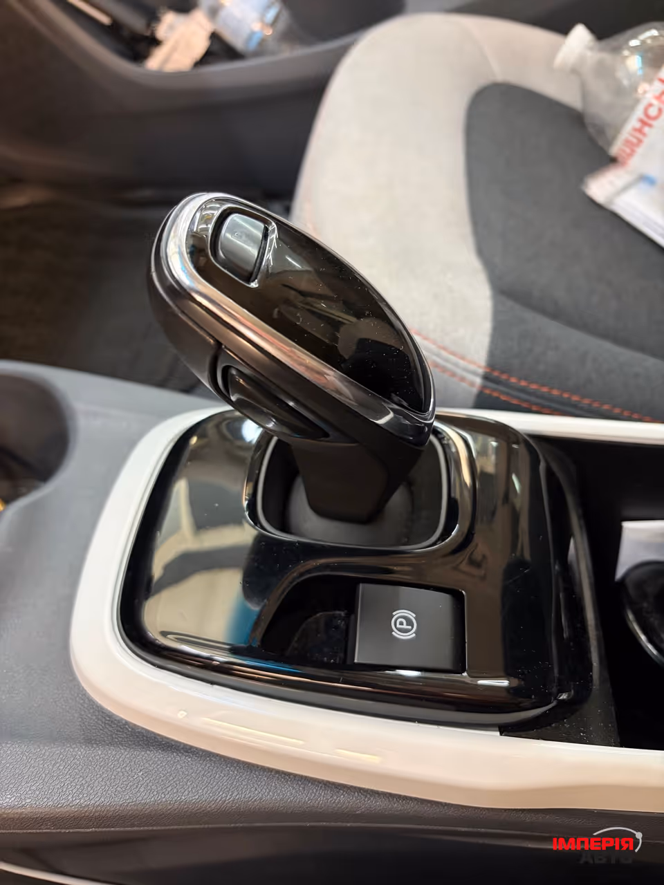 Chevrolet Bolt - фото 16