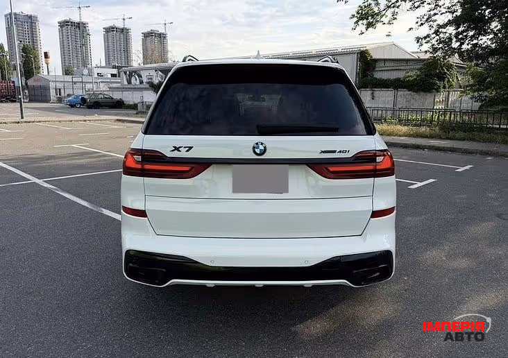 BMW X7 - фото 14