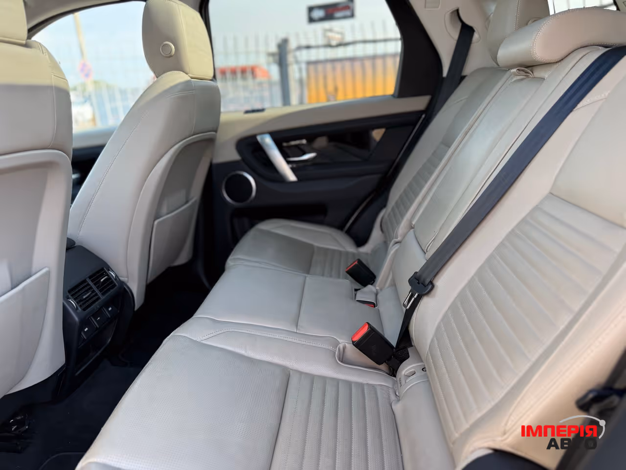 Land Rover Discovery Sport - фото 10