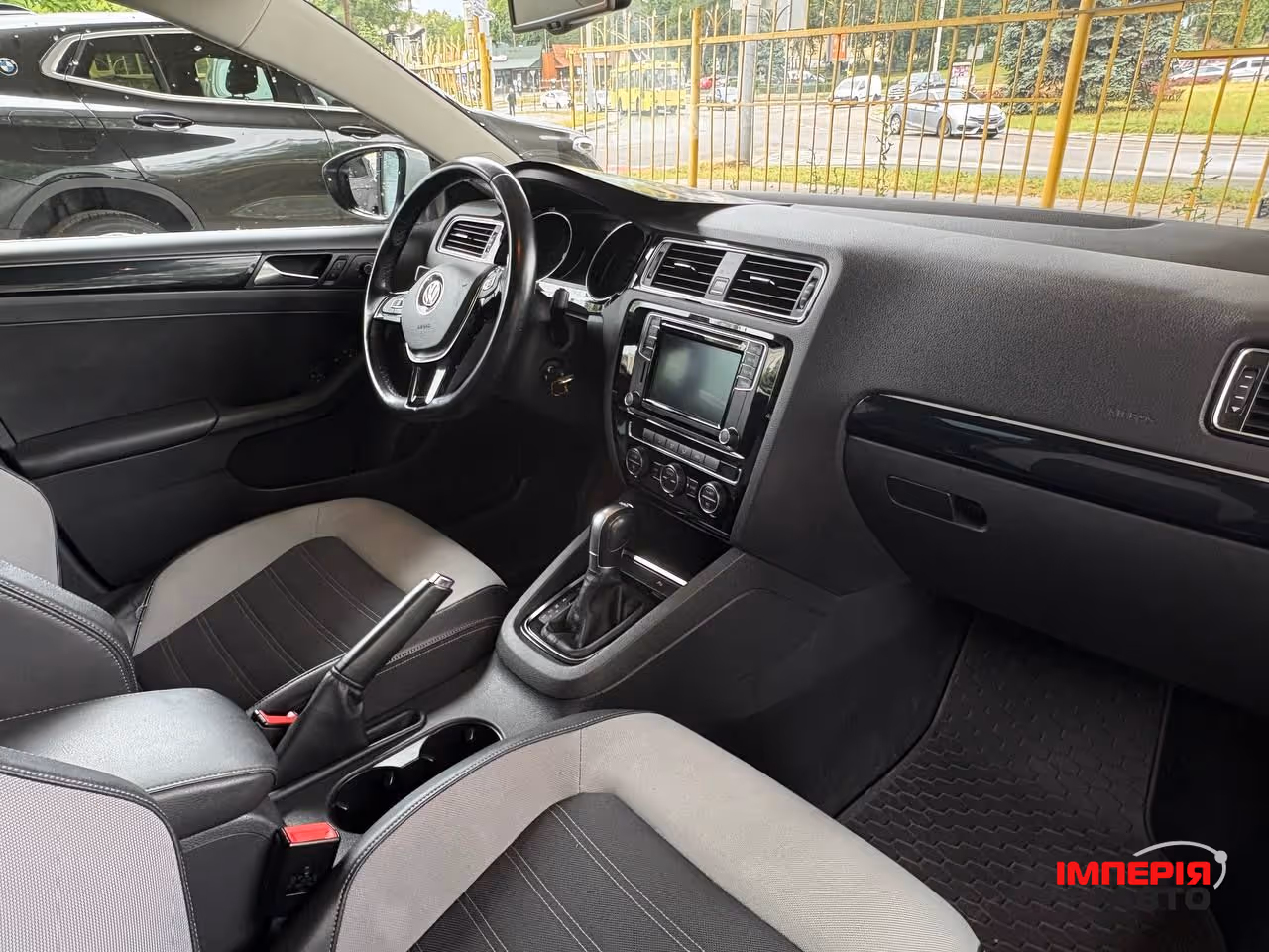 Volkswagen Jetta - фото 3