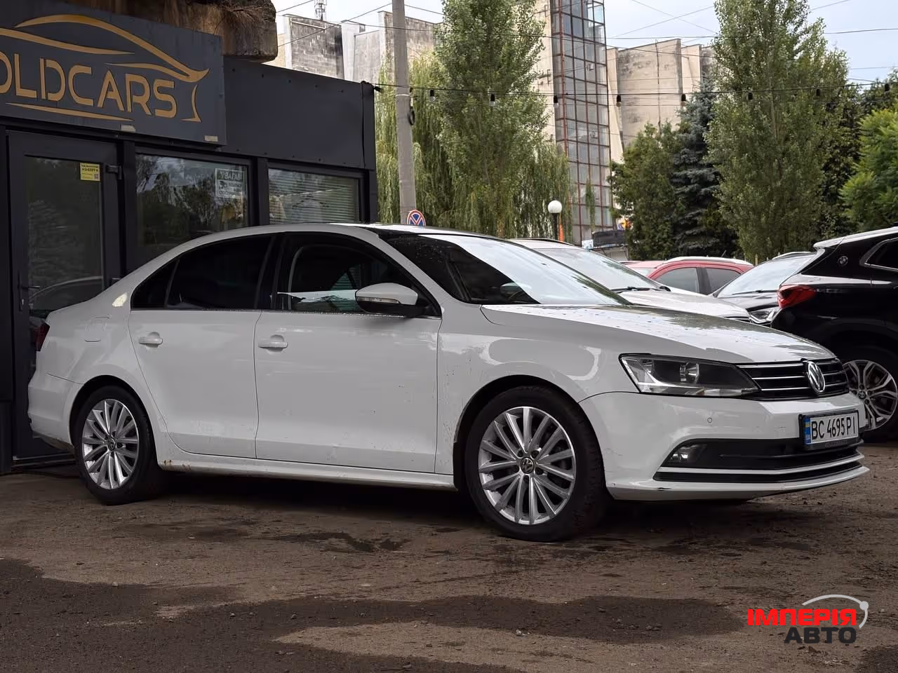 Volkswagen Jetta - фото 2