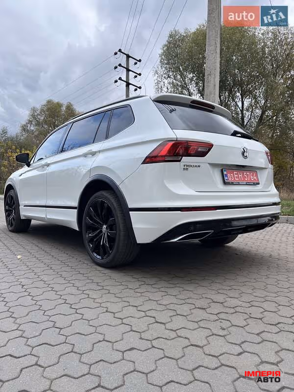Volkswagen Tiguan - фото 7