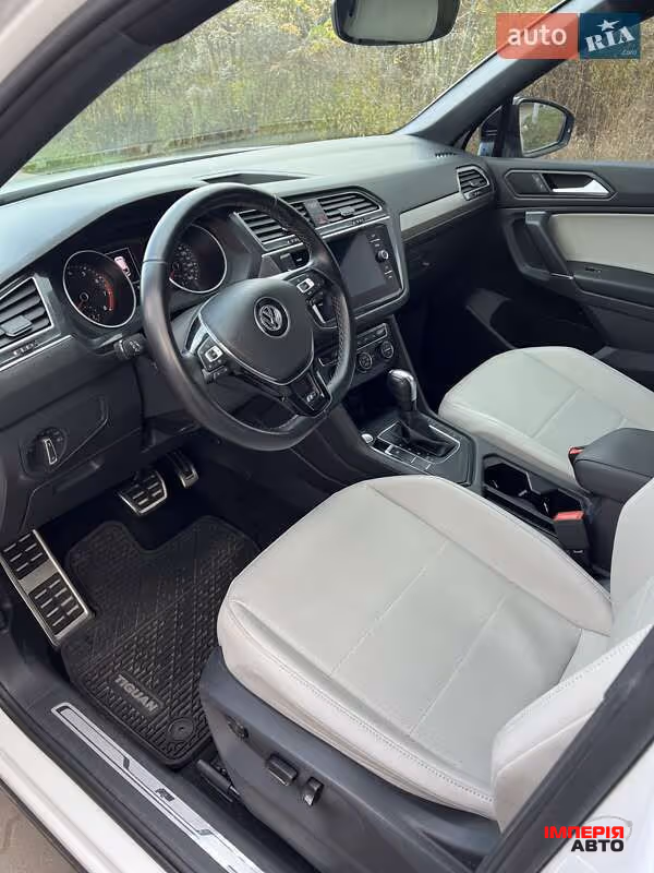 Volkswagen Tiguan - фото 19