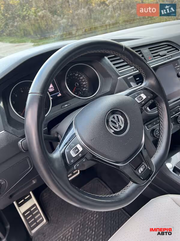 Volkswagen Tiguan - фото 18