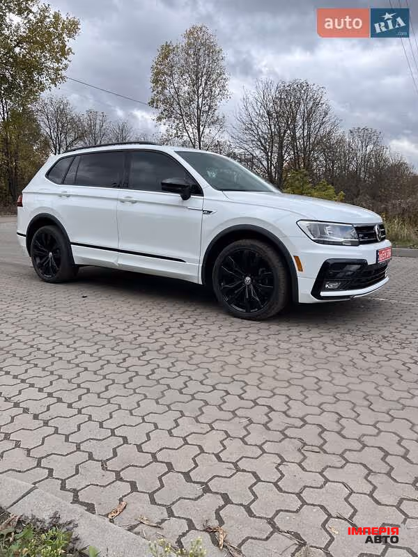 Volkswagen Tiguan - фото 3