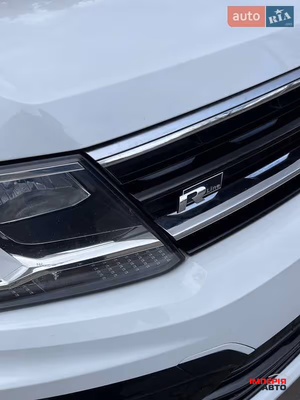 Volkswagen Tiguan - фото 15