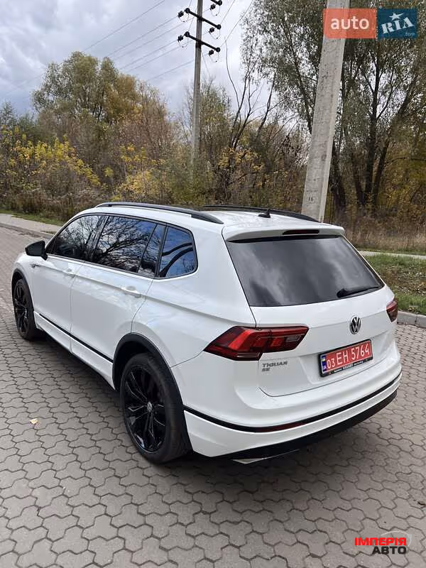 Volkswagen Tiguan - фото 9
