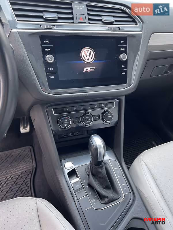 Volkswagen Tiguan - фото 25