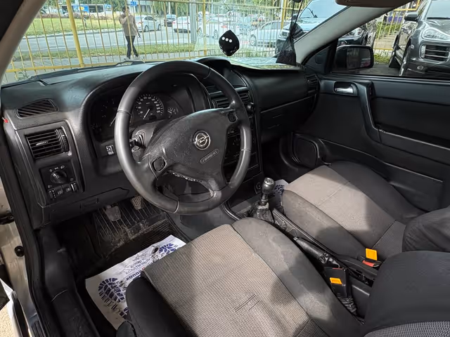 Opel Astra - фото 3