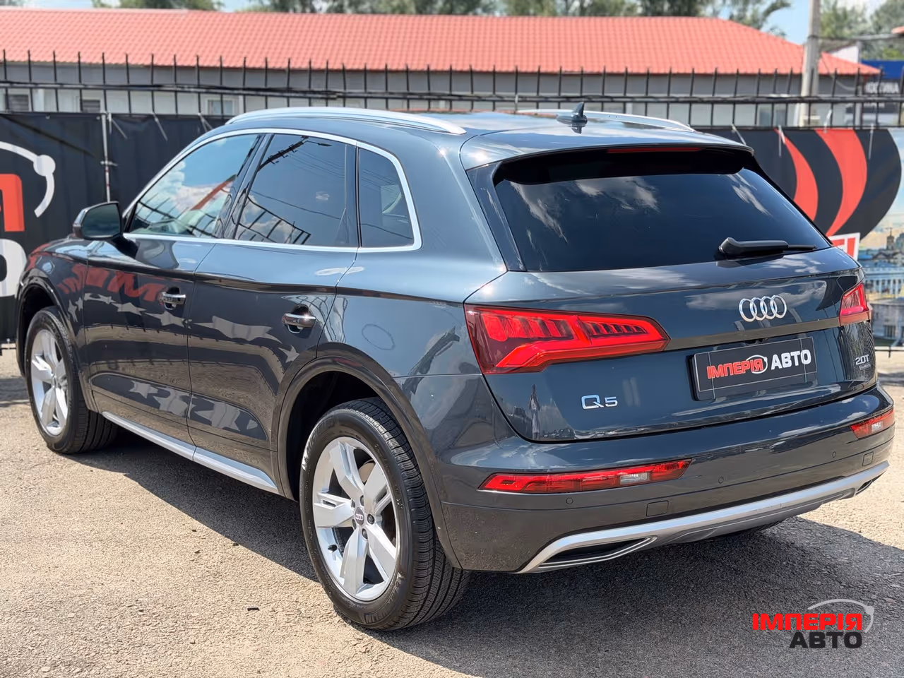 Audi Q5 - фото 7