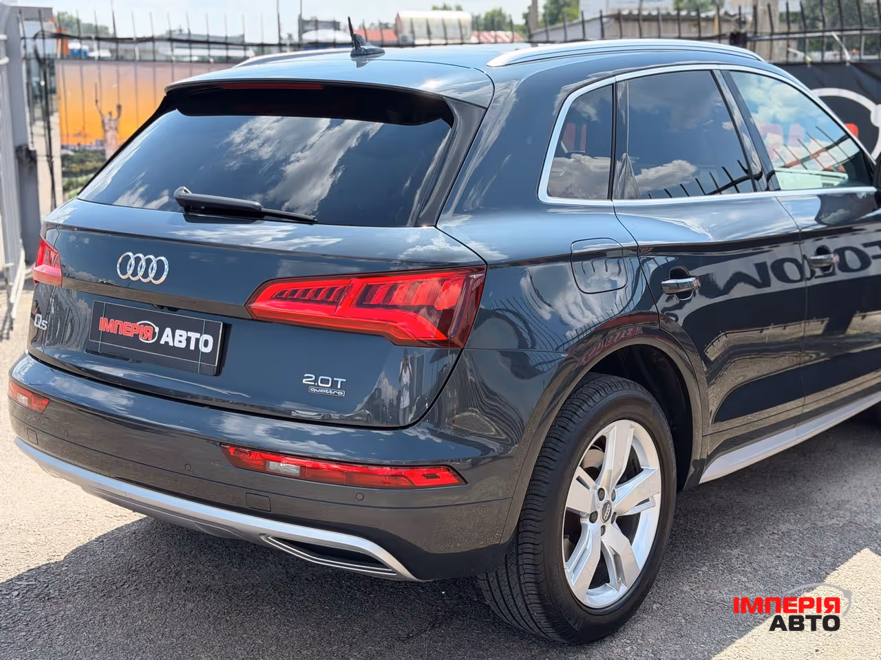 Audi Q5 - фото 9