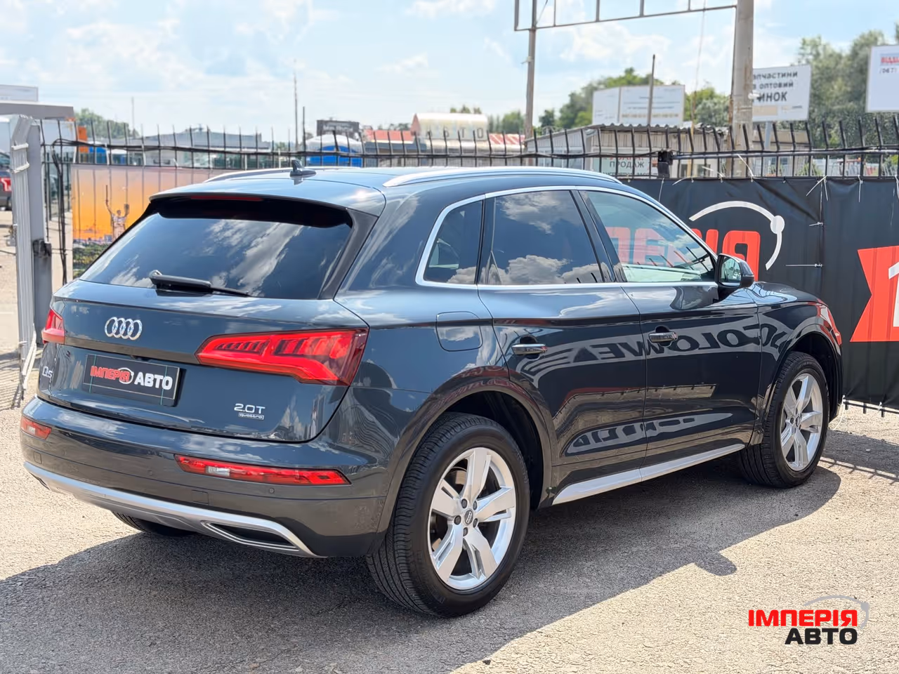 Audi Q5 - фото 10