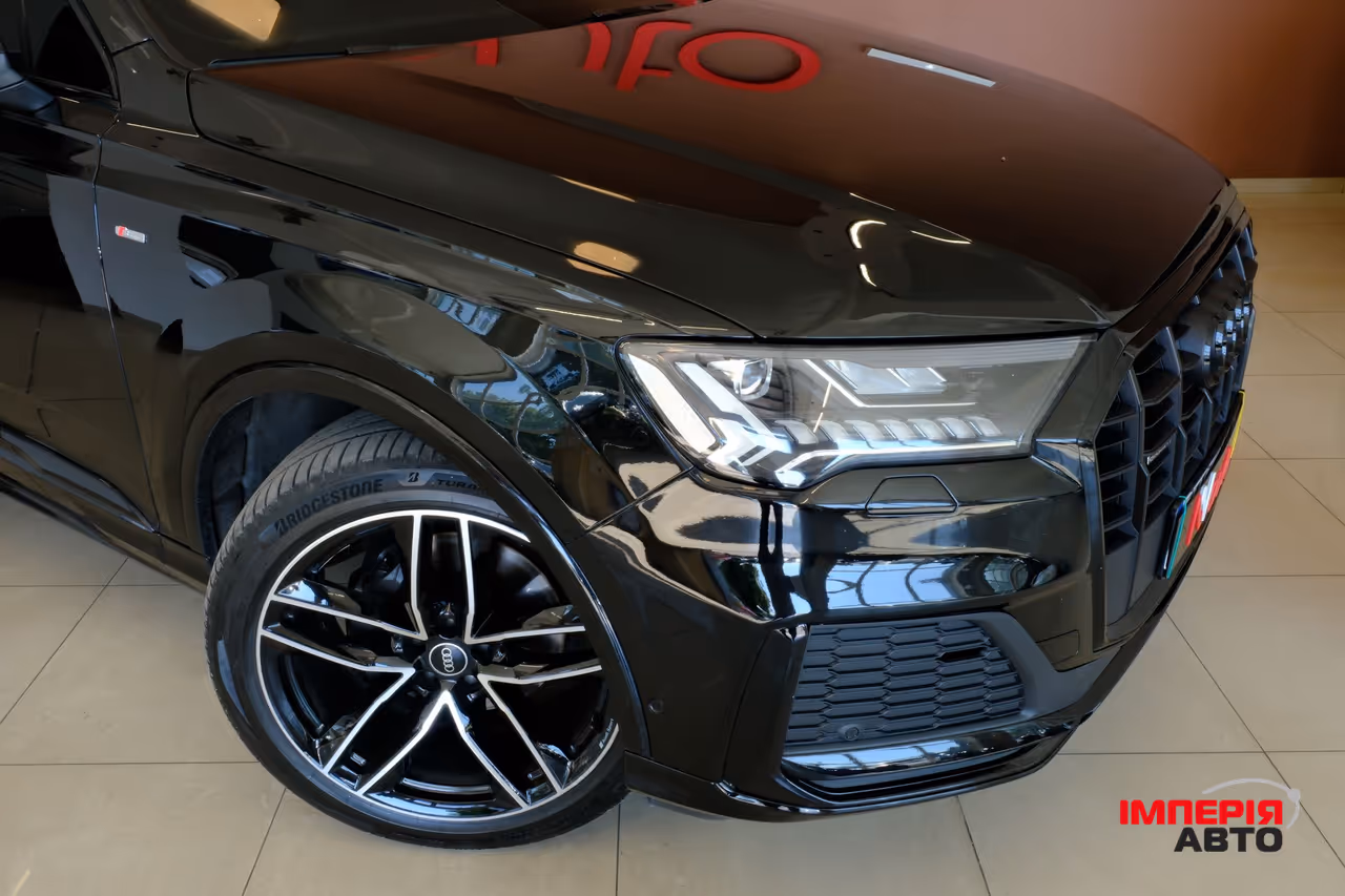 Audi Q7 - фото 3