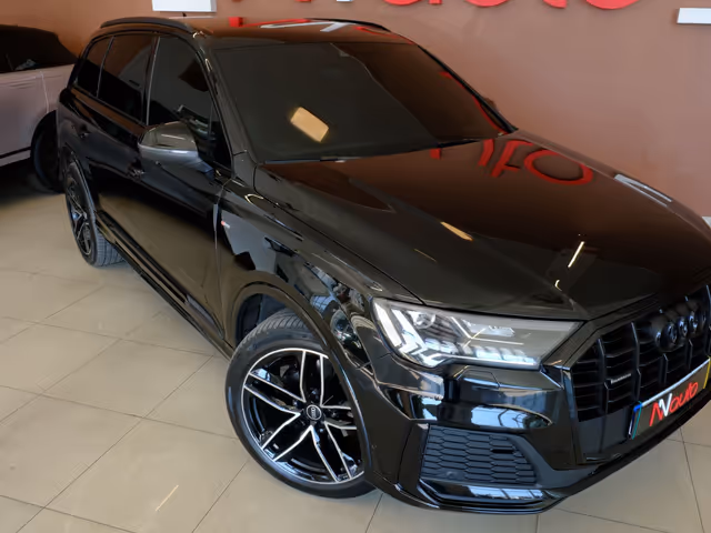 Audi Q7 - фото 4