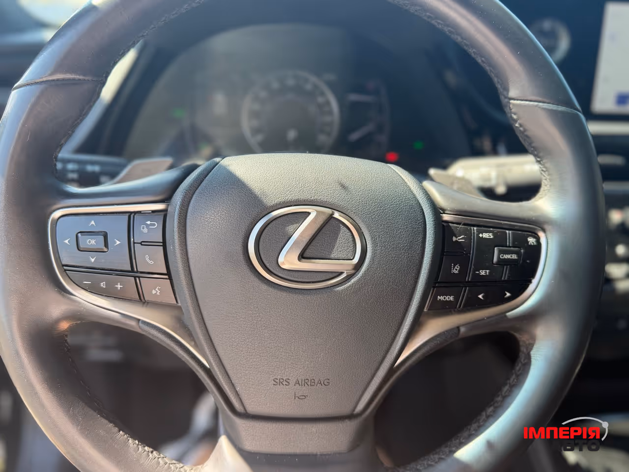 Lexus ES - фото 8